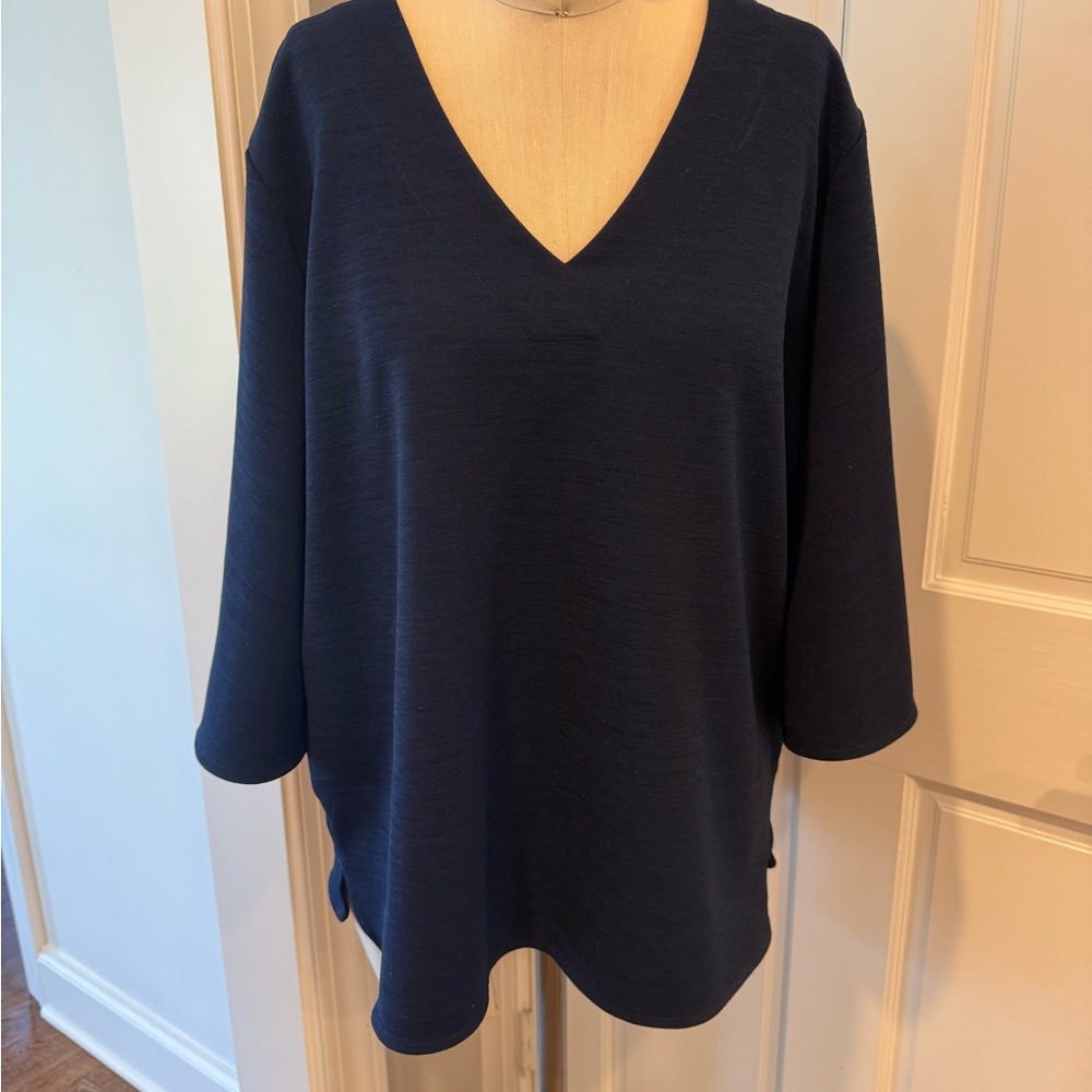 Ann Taylor Factory. 3/4 Sleeve Blue Blouse. XL. Polyester Blend. Machine Wash.
